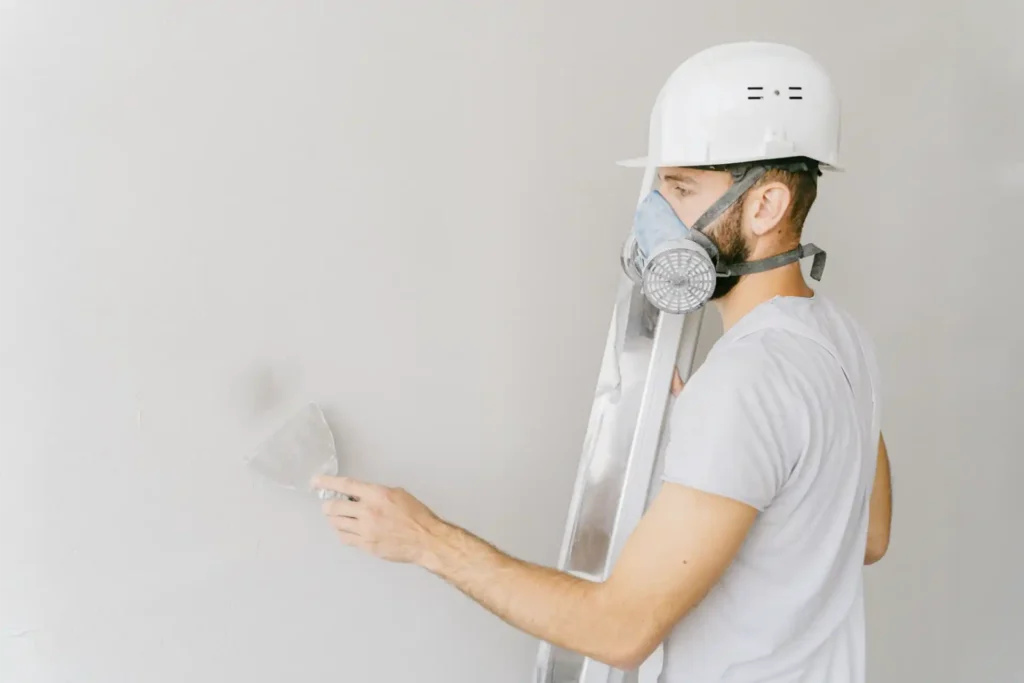 Маляр-штукатур — курс обучения с внесением в ФИС ФРДО в Самаре